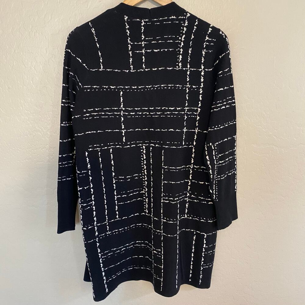 Chico's Black & White Checkered Cardigan Womens Size 1 Medium Windowpane - Picture 3 of 5